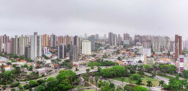 全景的Santo André城市中心，圣保罗，巴西